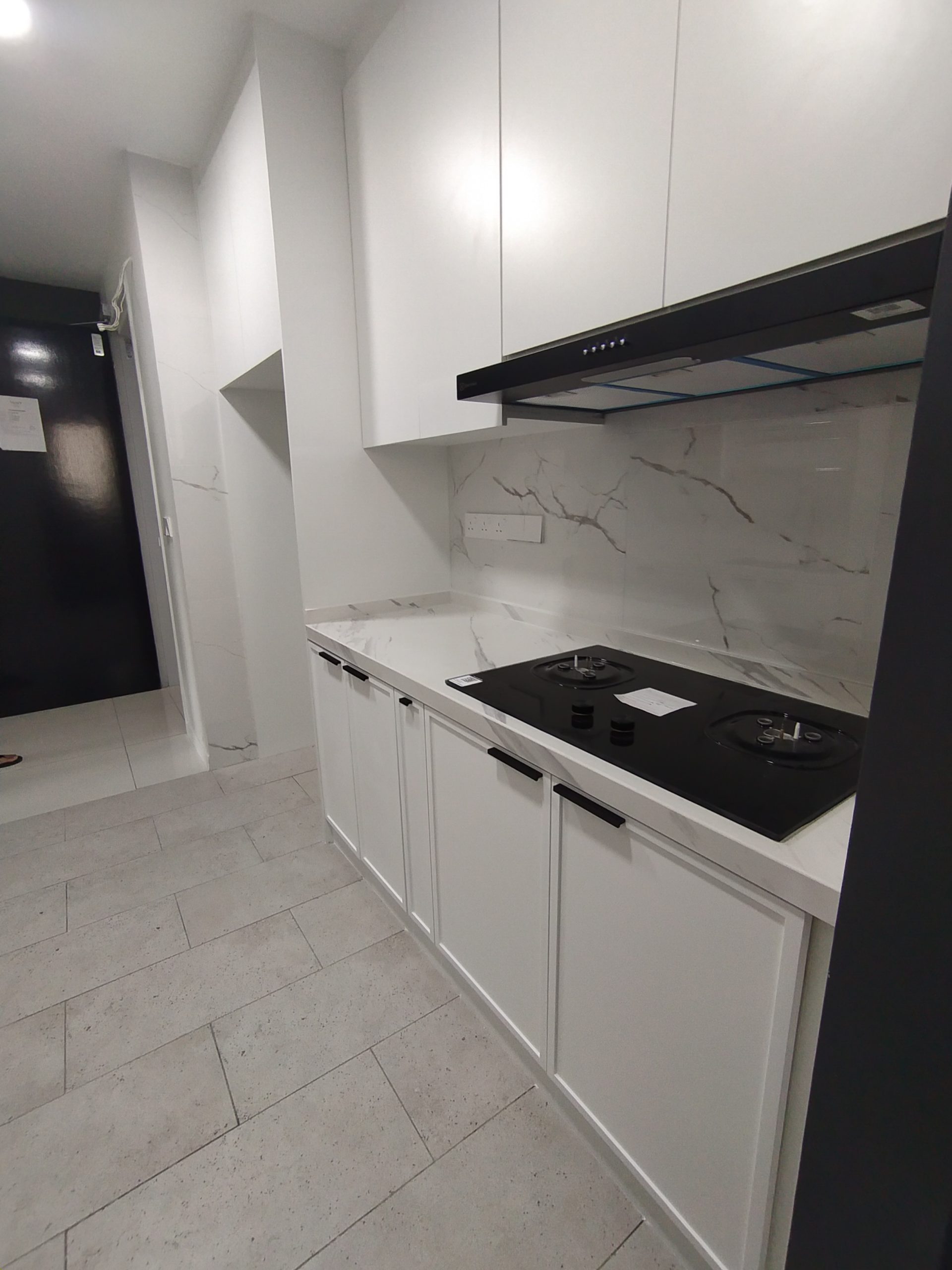 Kabinet Melamine MDF serba putih